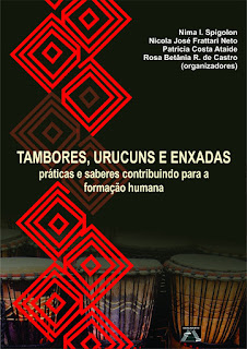 Tambores, urucuns e enxadas